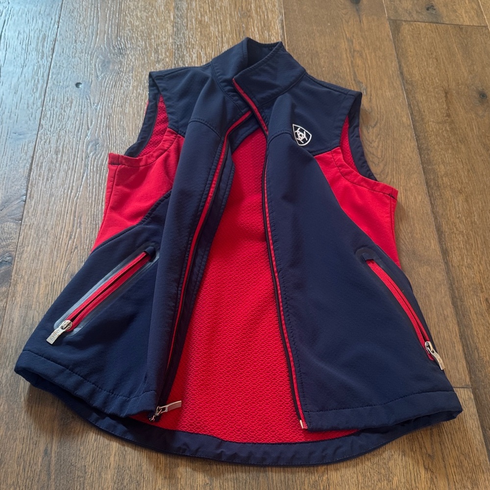 Ariat women’s Navy and Red Vest